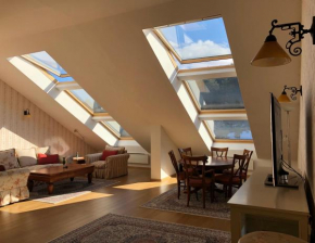 LAVISH PENTHOUSE - 2 en-suite bedrooms & SPA